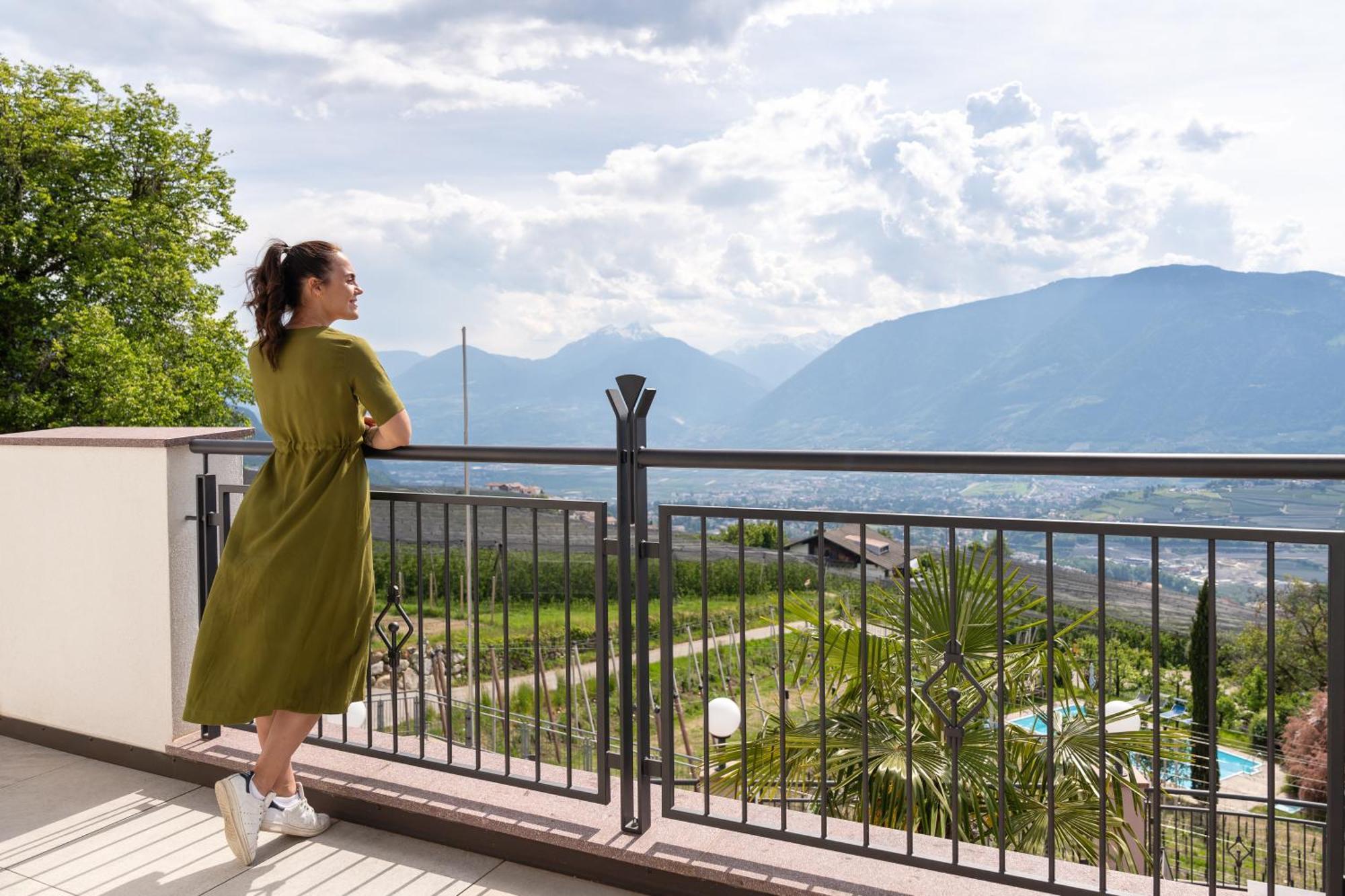 Hotel Meinhardt Schenna Eksteriør bilde